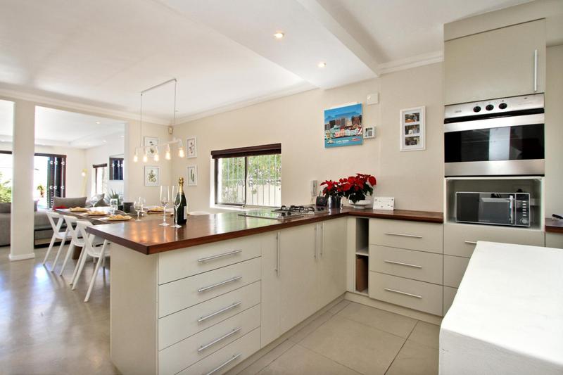 4 Bedroom Property for Sale in Bakoven Western Cape